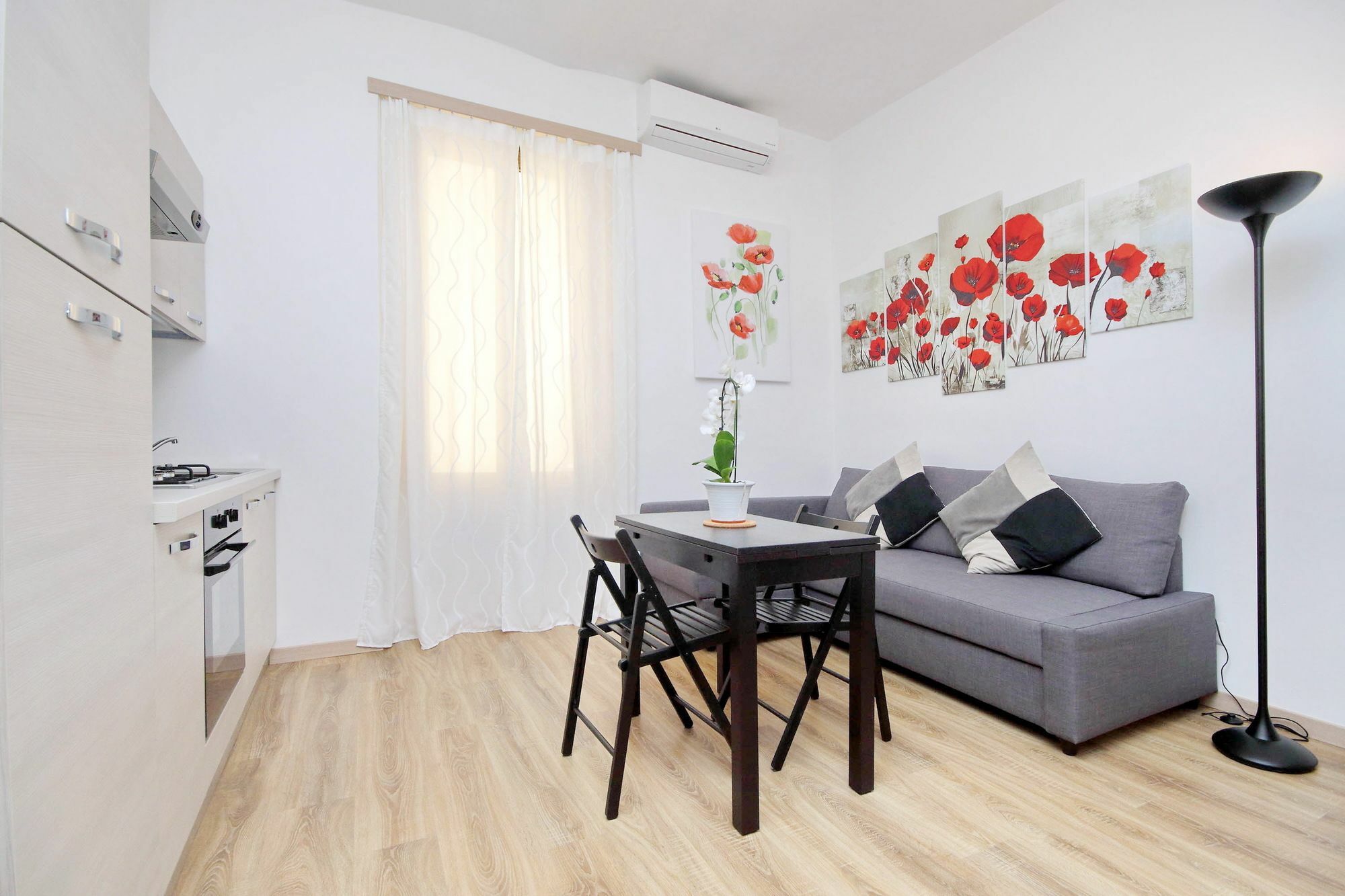 Holiday Rental San Lorenzo District Рим Экстерьер фото